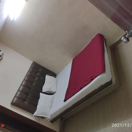 Hotel Janata Residency Мумбаи Экстерьер фото