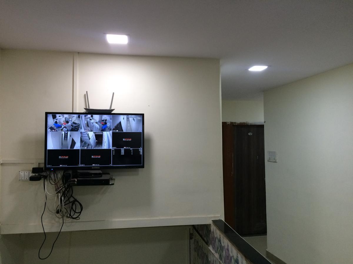 Hotel Janata Residency Мумбаи Экстерьер фото